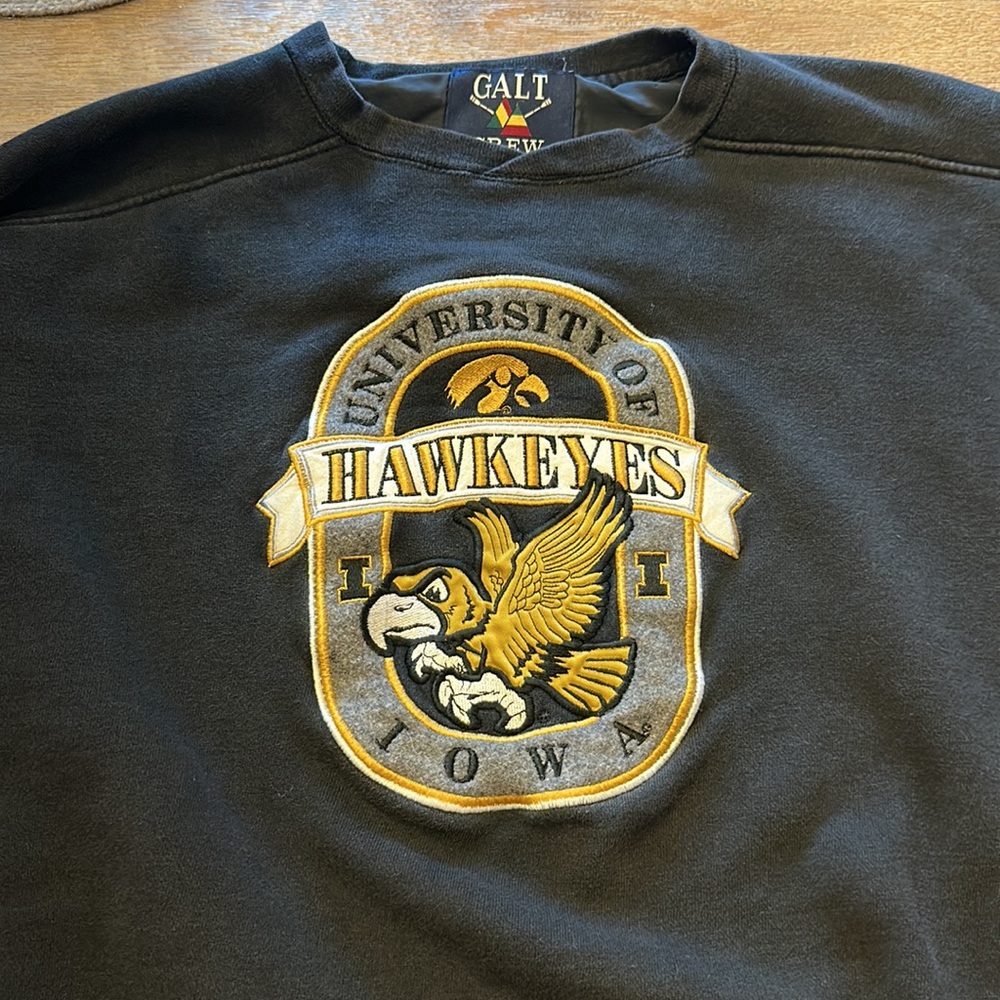 VINTAGE Iowa Hawkeyes Sweater